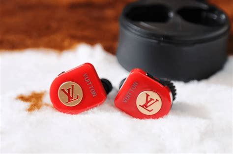 lv earbuds are real.